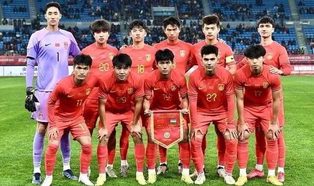 2025世俱杯投注-U22国足亚预赛23人名单：王钰栋领衔强阵 胡荷韬压哨入围 4将被裁