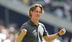 弗兰克：要做到攻守平衡，巴黎是欧洲最佳但热刺希望赢得欧超杯