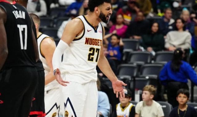 世俱杯买球-核心阵容起伏不定，掘金仰仗年轻球员异军突起