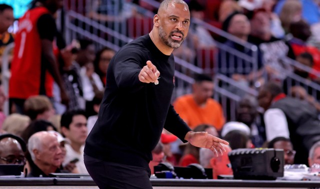 乌度卡透露新赛季首发待定，小贾巴里夏季训练成效显著